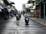 Foto: Cilts sievietes un saldūdens delfīnu meklējumi Borneo